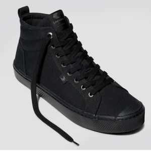 Cariuma Oca High All Black Canvas Size 7 Women/ 5.5 Men NIB